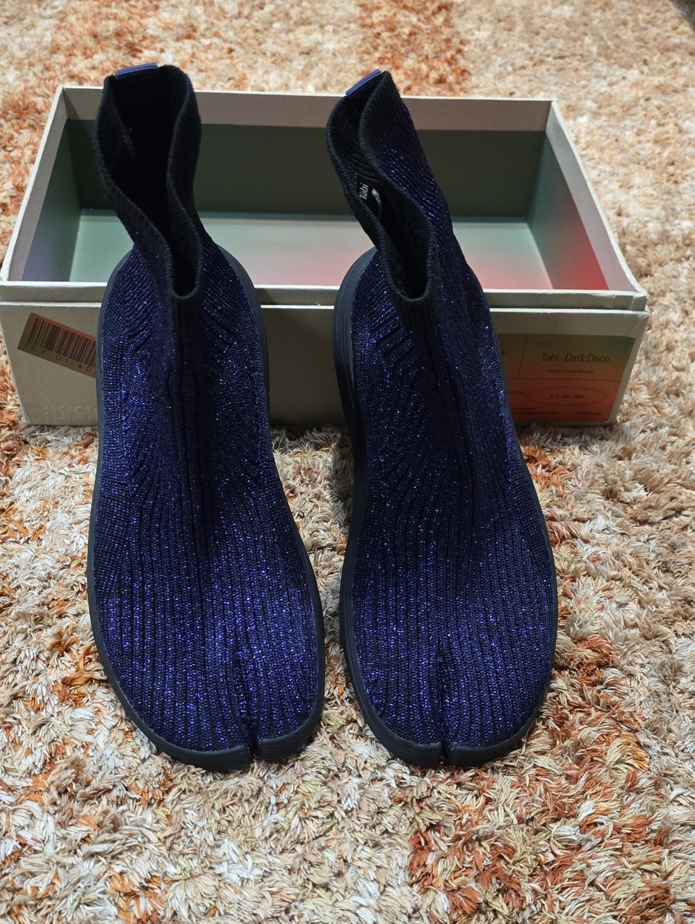 Brand New ILYSM Metallic Tabi Split-Toe Sock Sneakers - Dark Disco [US M 5.5/W7]